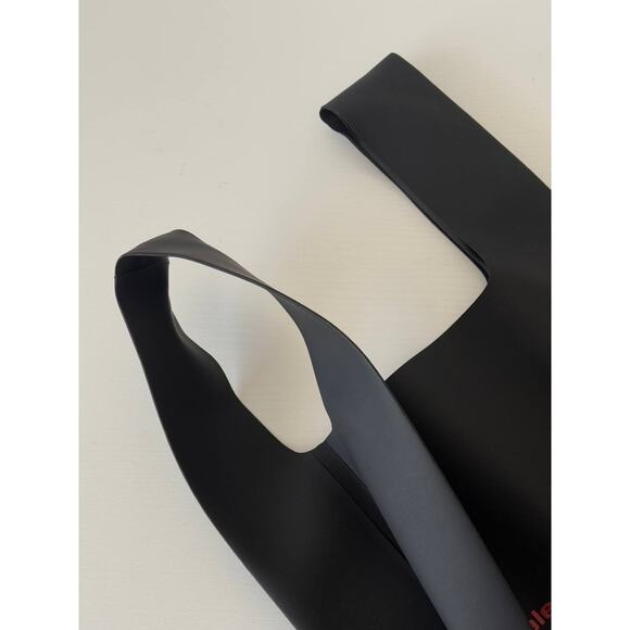 Alexander Wang Soho NYC Matte Black Rubber Shopping Bag - Picture 2 of 6